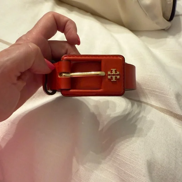 NWT Tory Burch Orange Belt with Gold Logo Tory Burch | Accessories | Tory Burch 12 Twisted Logo Belt  main image 4